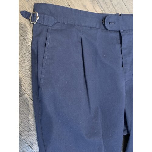 Chino aus Cotton Garment Dyed in Navy 48